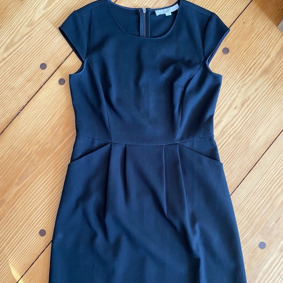 LOFT Dresses & Skirts - 💗*3/$20!* Loft dress black size 4